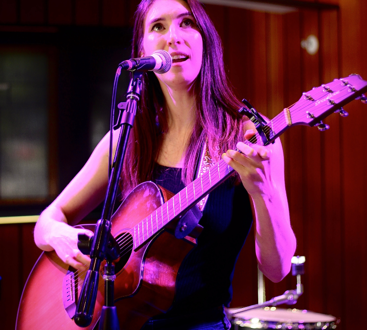 Live Music Eva Rose King